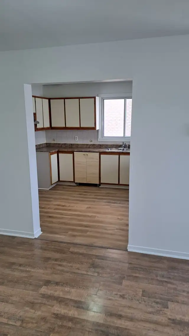 4 1/2 for rent/a louer Rivières Des Prairies - Photo 4