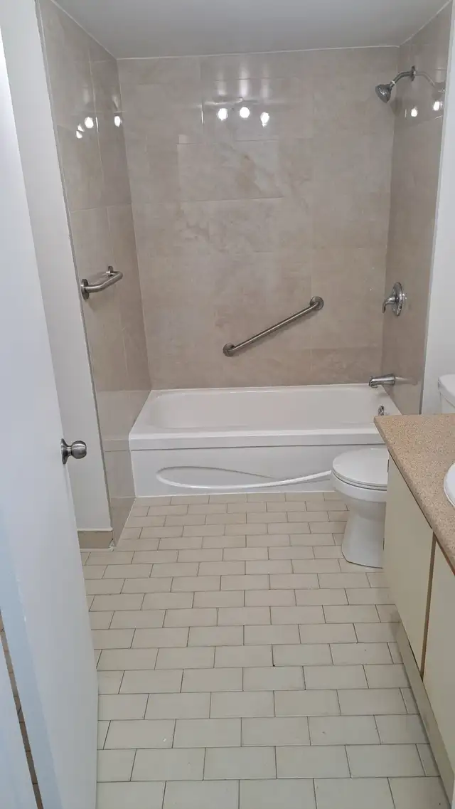 4 1/2 for rent/a louer Rivières Des Prairies - Photo 5