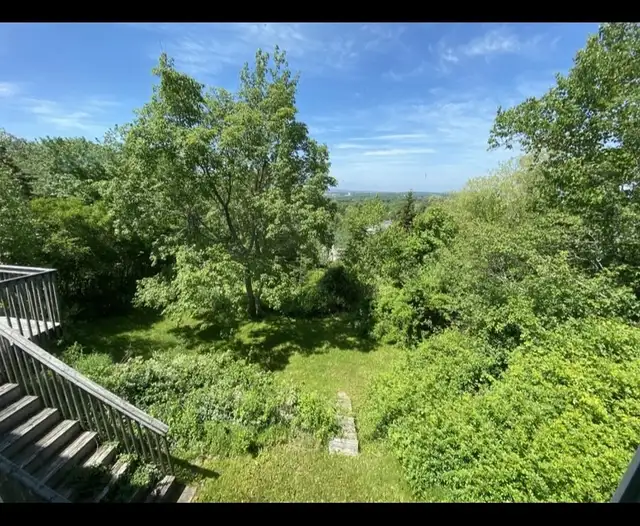 Furnished room for rent in Woodlawn, Dartmouth - Photo 5