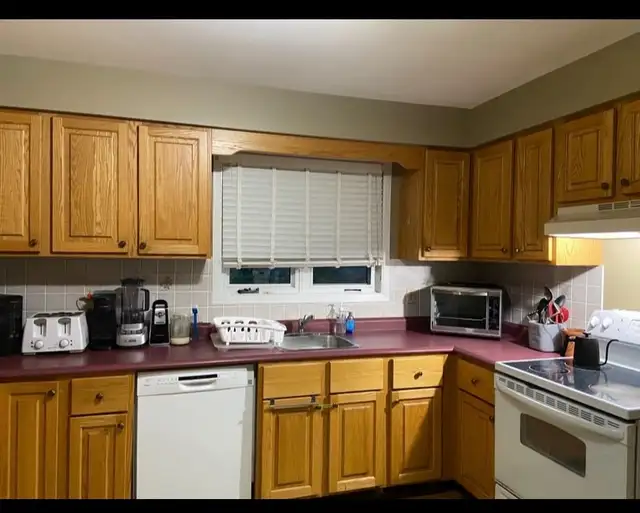 Furnished room for rent in Woodlawn, Dartmouth - Photo 8