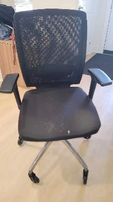 free office chair with rubber roller wheels