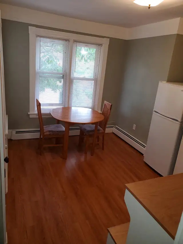 Furnished all inclusive 1 bedroom apartment Downtown Moncton - Photo 2