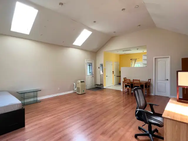 Move Now - Private Studio Apartment for Rent (Yonge & Steeles) - Photo 2