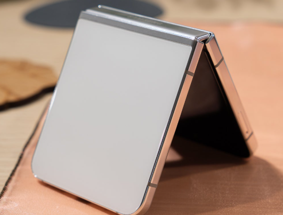 Unlocked Samsung Z Flip 5 (512 GB) $550