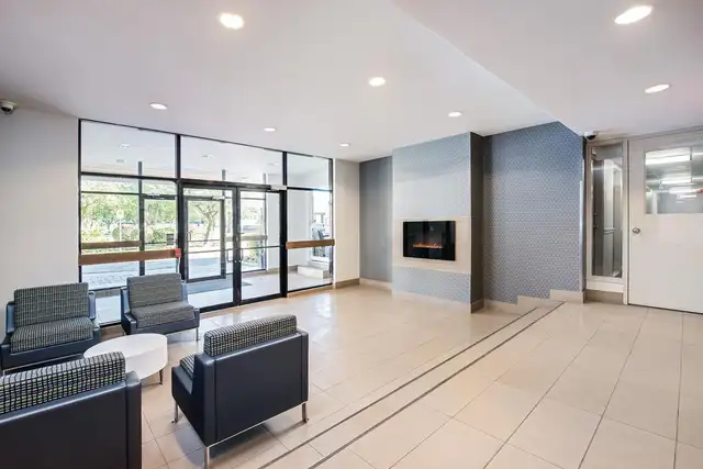 2 Bedroom Apartment for Rent - 350 The East Mall - Photo 4