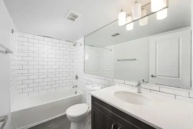 2 Bedroom Apartment for Rent - 350 The East Mall - Photo 11