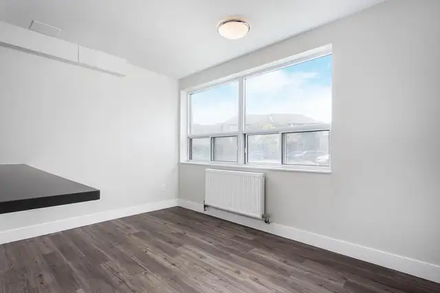 2 Bedroom Apartment for Rent - 350 The East Mall - Photo 19