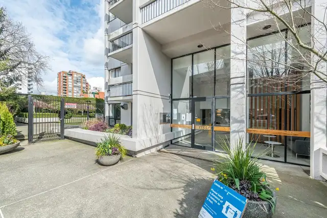 1 Bedroom Apartment for Rent - 1755 Haro Street - Photo 4