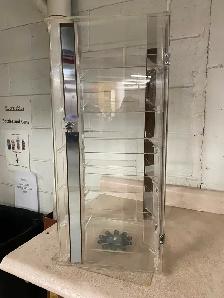 ACRYLIC ROTATING DISPLAY CASE