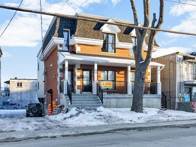 Pierrefonds, NEW Luxuary 5 1/2 with 3 bedrooms 2 bath   garage - Photo 2