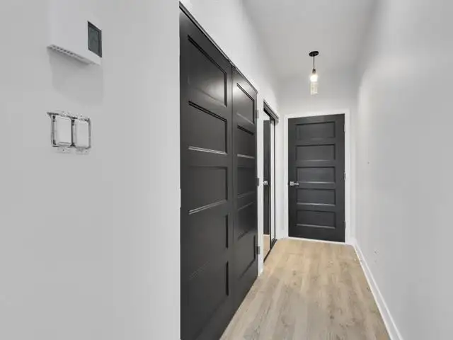 Pierrefonds, NEW Luxuary 5 1/2 with 3 bedrooms 2 bath   garage - Photo 3