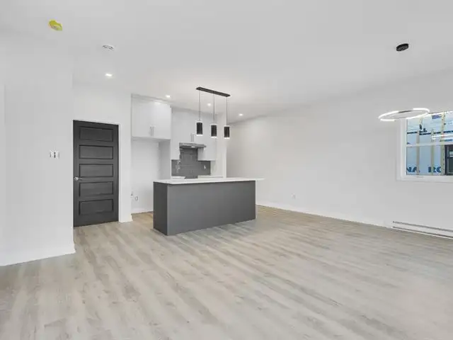 Pierrefonds, NEW Luxuary 5 1/2 with 3 bedrooms 2 bath   garage - Photo 7