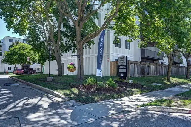 3 Bedroom Apartment for Rent - 1549-1566 Trossacks Avenue - Photo 3