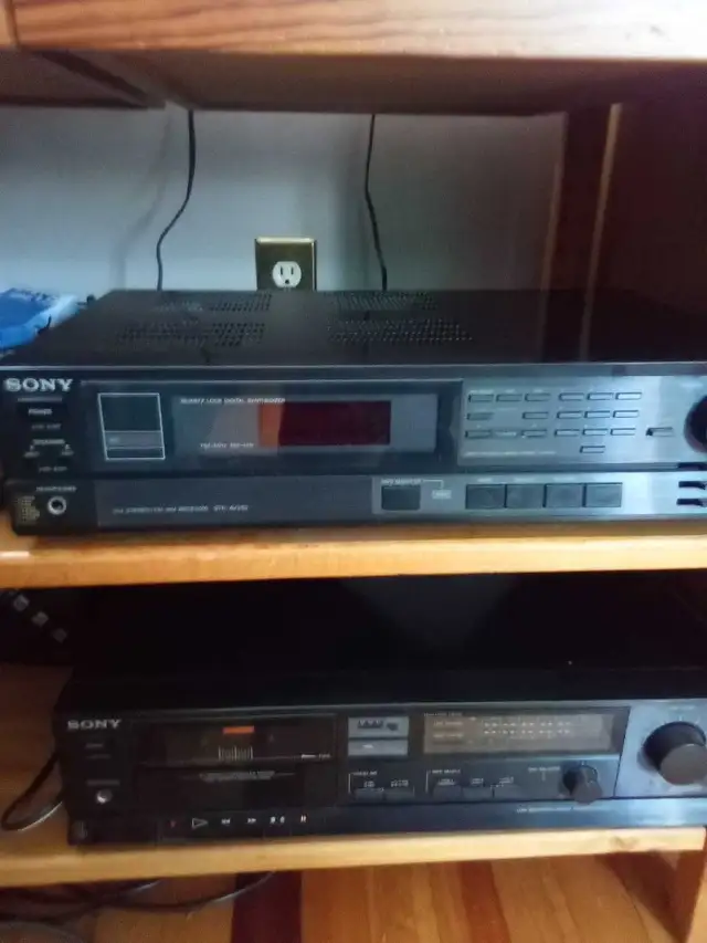 Sony stereo equipment