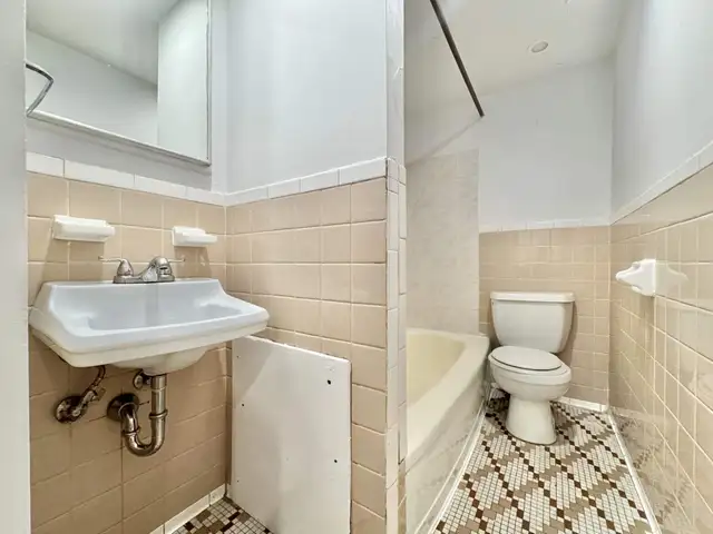 1 CH - 1 SDB - Montréal - $9,991 /mo - Photo 12