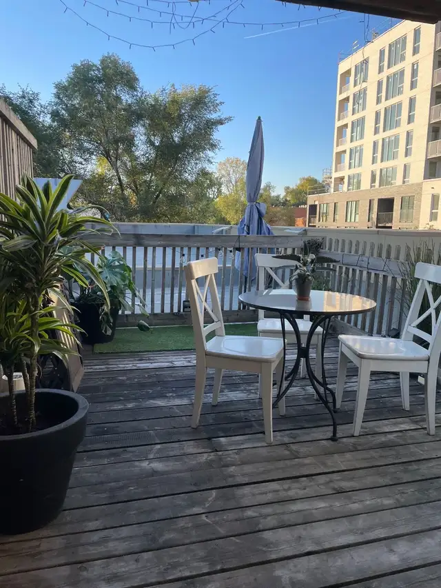 2 ½ Renovated Furnished Metro Papineau Montreal Apartment - Photo 8