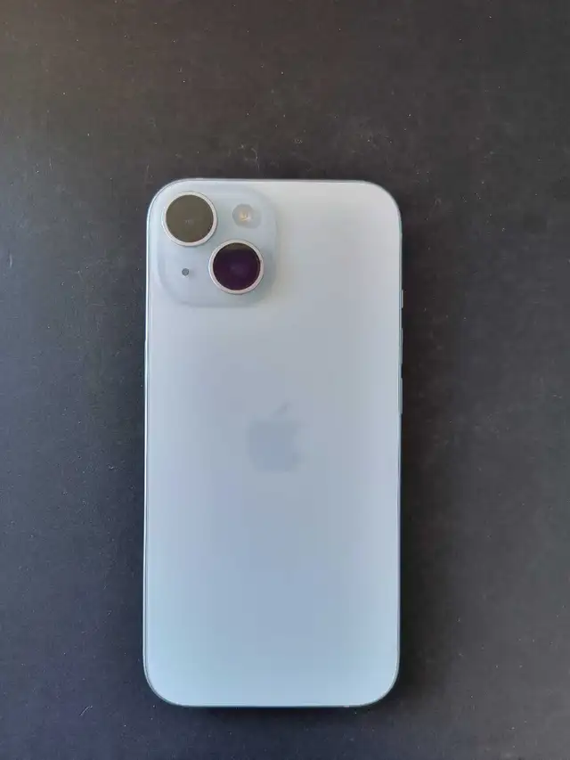 128gb iPhone 15 90% battery