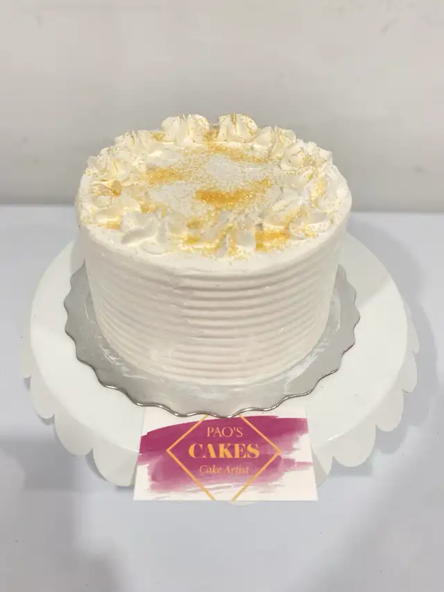 Classic Vanilla birthday cake  10 servings Free delivery Milton