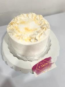 Classic Vanilla birthday cake  10 servings Free delivery Milton - Photo 2