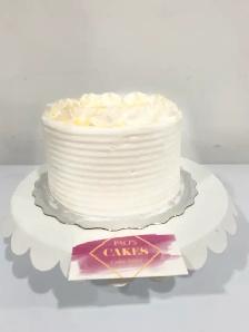 Classic Vanilla birthday cake  10 servings Free delivery Milton - Photo 4