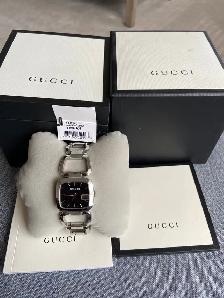 Ladies GUCCI Swiss Quartz Watch YA125407. $300
