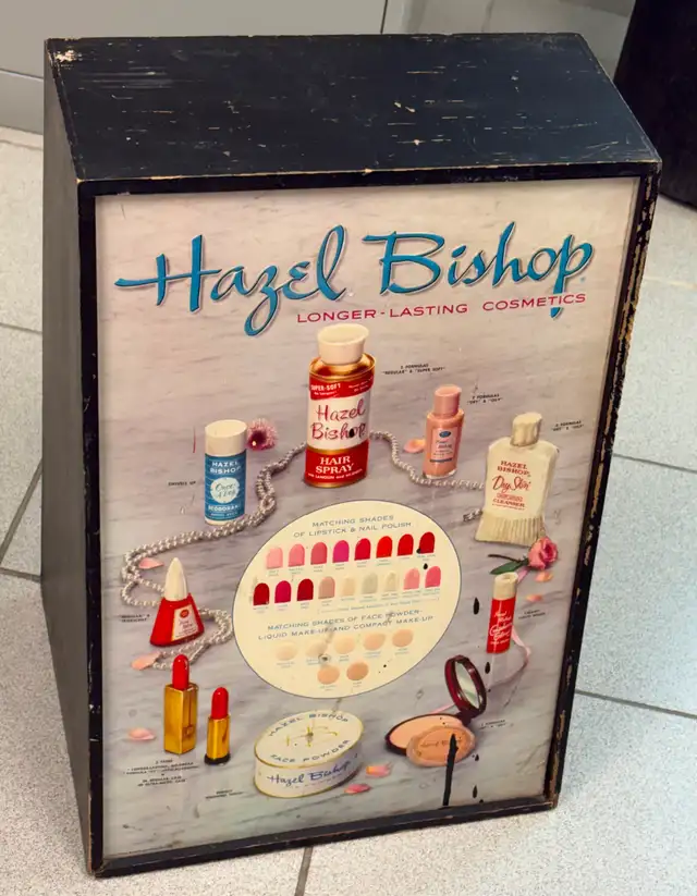 Vintage "Hazel Bishop" Cosmetics Advertising Display Case (1950) - Photo 2