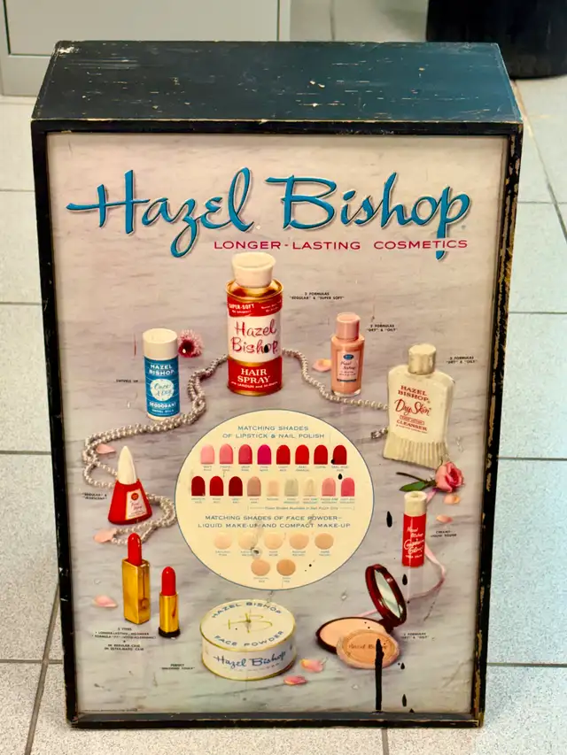Vintage "Hazel Bishop" Cosmetics Advertising Display Case (1950) - Photo 7
