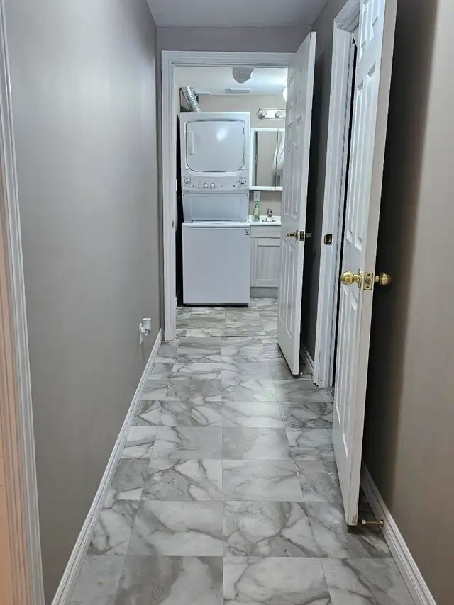 Fully Furnished 1 Bedroom, 1 Bath, 1 Parking, Basement Apartment - Photo 10