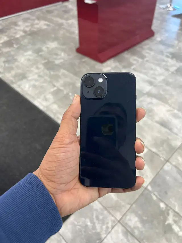 Unlocked Preowned iPhone14 128GB only for $549 - Photo 2