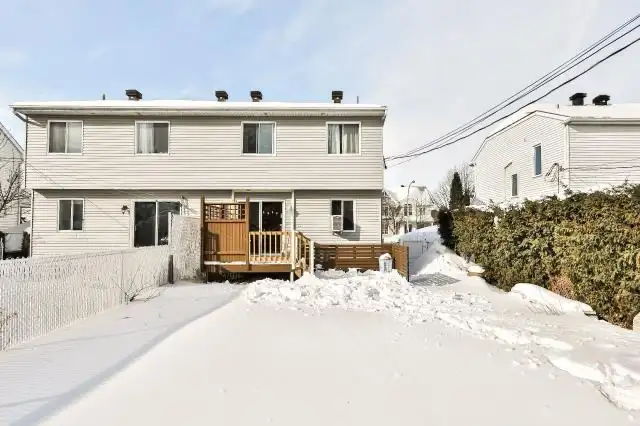 4 Bedroom Townhouse for rent Saint-Eustache - Photo 9