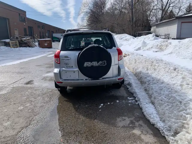 Toyota RAV4 LE 4 - Cylinder  with Safety - Photo 3