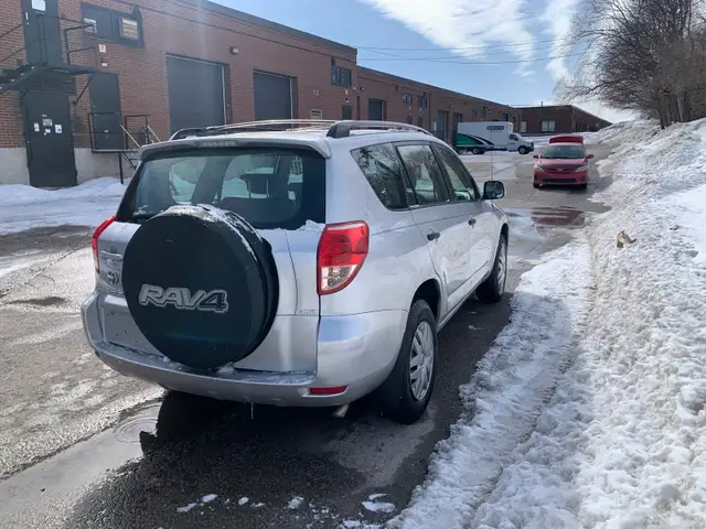 Toyota RAV4 LE 4 - Cylinder  with Safety - Photo 6