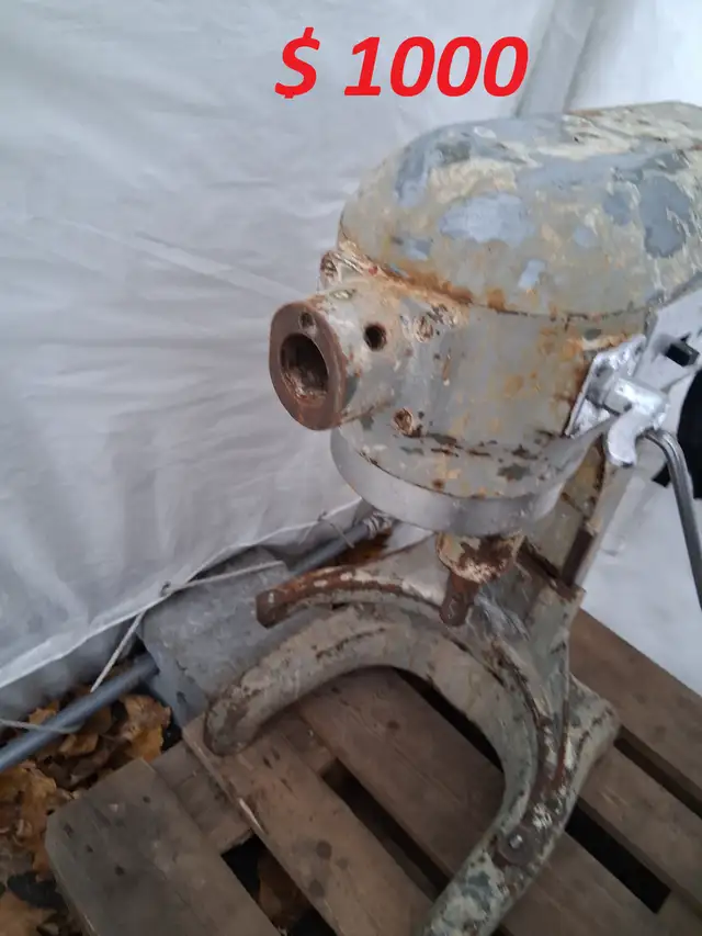 Commercial Dough Mixer / Mélangeur à pâte commercial - Photo 2