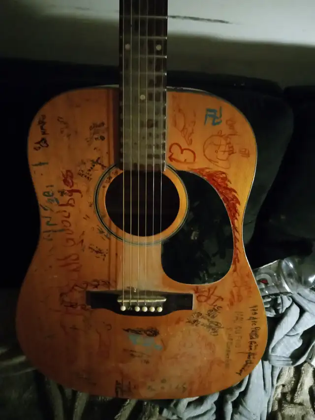 Guitar $75 - Photo 4