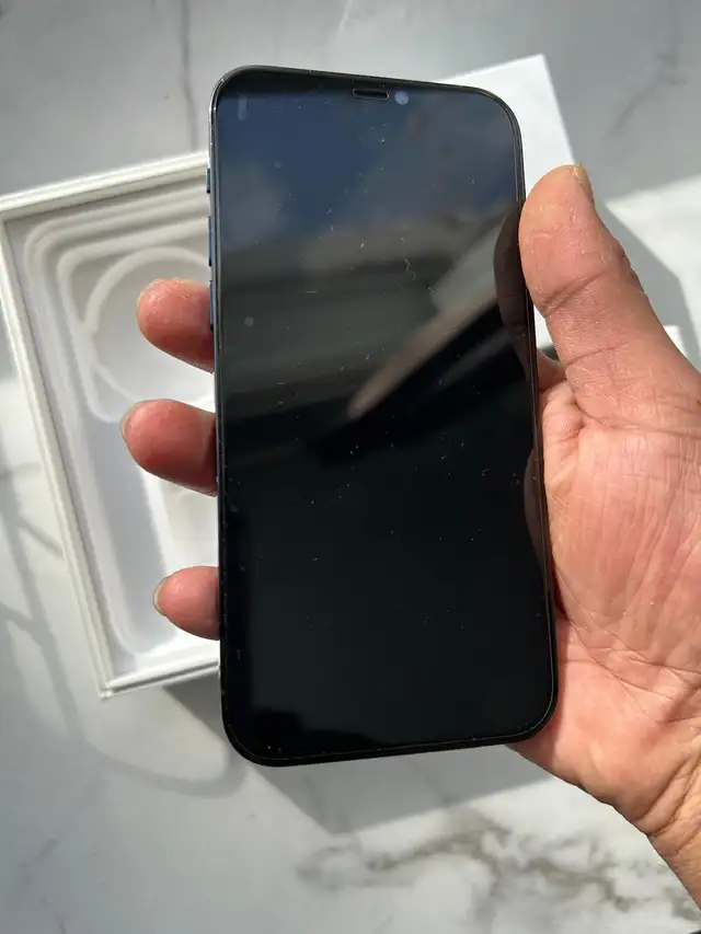 iPhone 12 PRO 512GB Unlocked - Mint Condition! - Photo 3