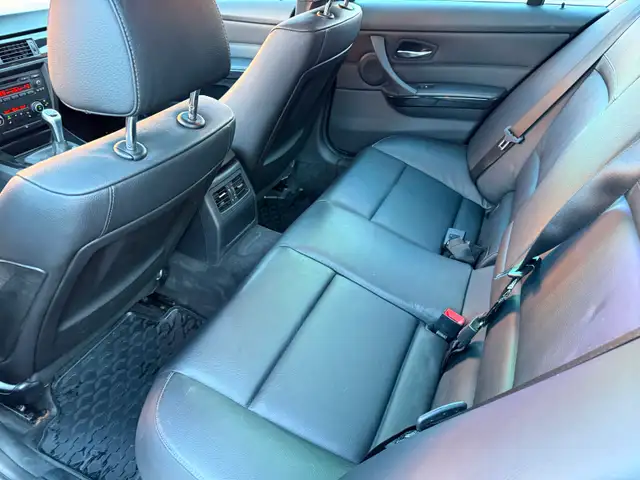 2011 328 Xi 6 Speed Manual Sport Package - Photo 10