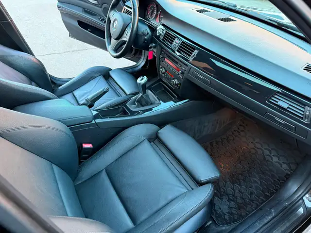 2011 328 Xi 6 Speed Manual Sport Package - Photo 12