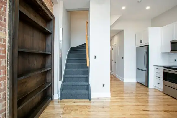 1 Bedroom Downtown Apartment For Rent - Photo 5