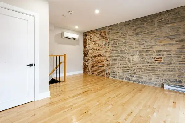 1 Bedroom Downtown Apartment For Rent - Photo 10