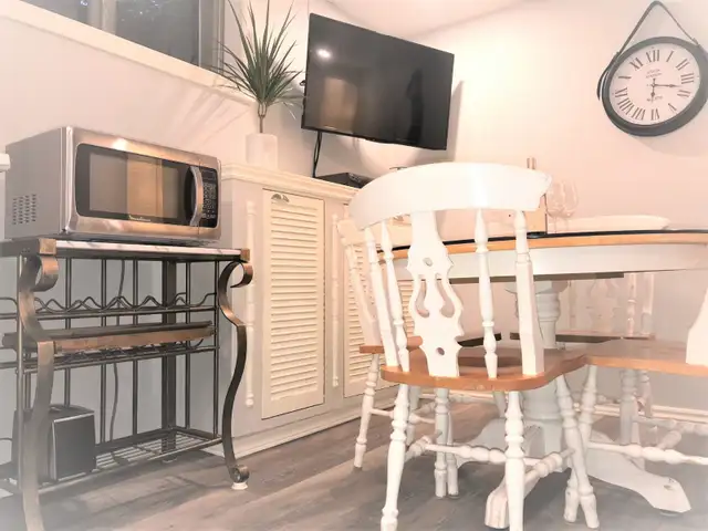 Room w/Pvt Bath apt Sharing on the Canal 5min walk to Carleton U - Photo 10