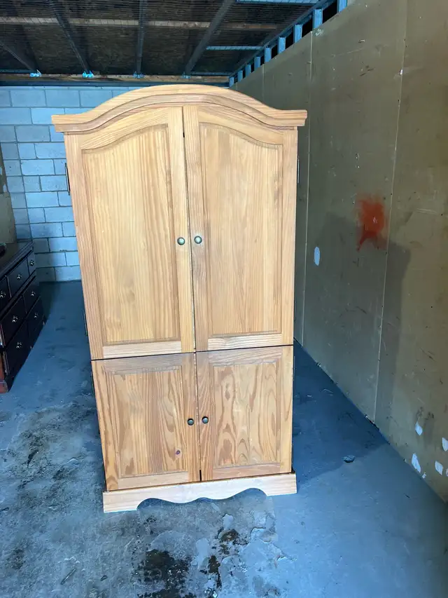 Free delivery used Wooden Wardrobe Armoire Cabinet