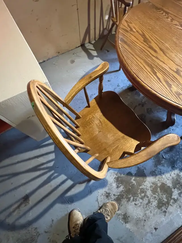 Free delivery used Oak Dining Table with 4 Chairs - Photo 4