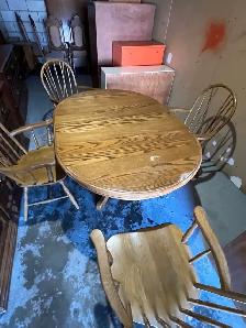 Free delivery used Oak Dining Table with 4 Chairs - Photo 8