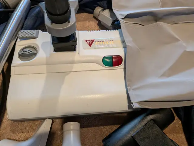 CycloVac Power head with attachments - Photo 2