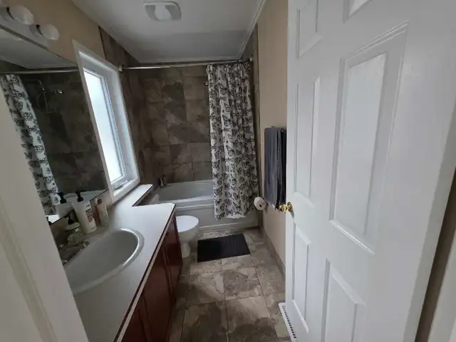 bedroom available in 2 bedroom condo south Canmore - Photo 6