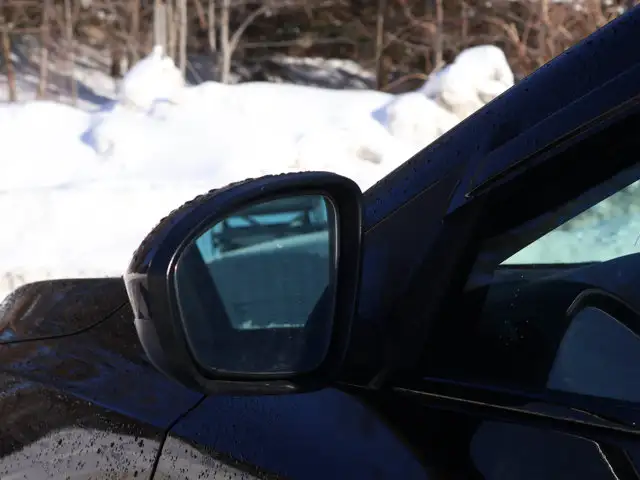 2022 Nissan Sentra S- Manual - Heated Seats - Photo 10