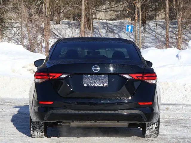 2022 Nissan Sentra S- Manual - Heated Seats - Photo 12