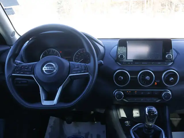 2022 Nissan Sentra S- Manual - Heated Seats - Photo 22