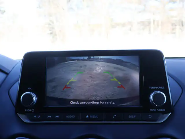 2022 Nissan Sentra S- Manual - Heated Seats - Photo 31