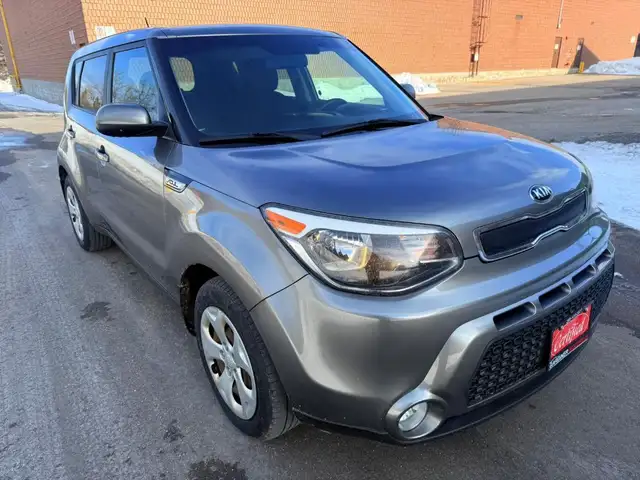 2016 Kia Soul 5dr Wagon - Photo 2